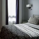Royal Garden Champs-elysees 4*