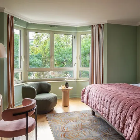 Royal Garden Champs-élysées Hotel