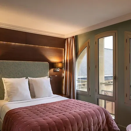 Hotel Royal Garden Champs-élysées 4*