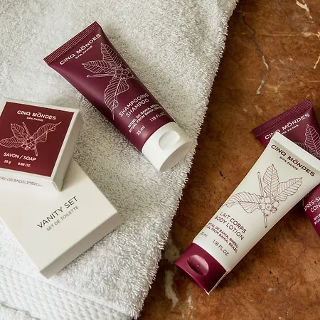 Hotel Royal Garden Champs-elysees 4*