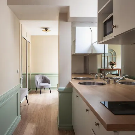 Royal Garden Champs-elysees