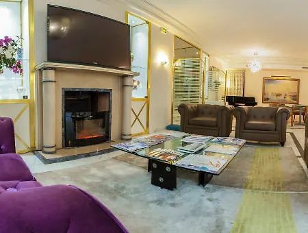 Royal Garden Champs-elysees מלון 4*