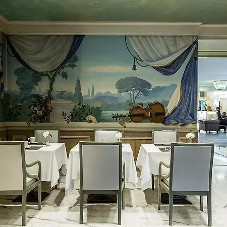 Royal Garden Champs-élysées Hotel París