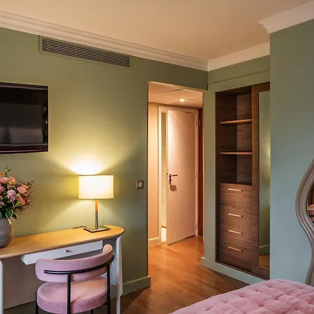 Hotel Royal Garden Champs-elysees Paris