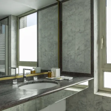 Royal Garden Champs-élysées Hotel 4*