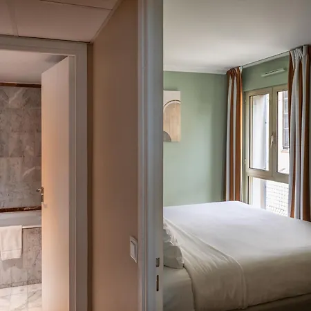 Royal Garden Champs-elysees