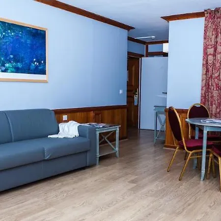 Royal Garden Champs-élysées Hotel