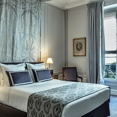 Hotel Royal Garden Champs-élysées 4*