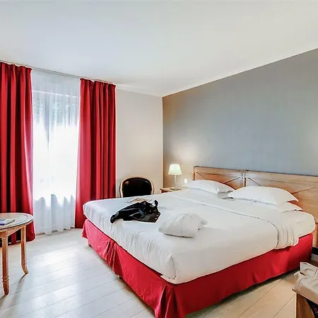Royal Garden Champs-elysees Hotel