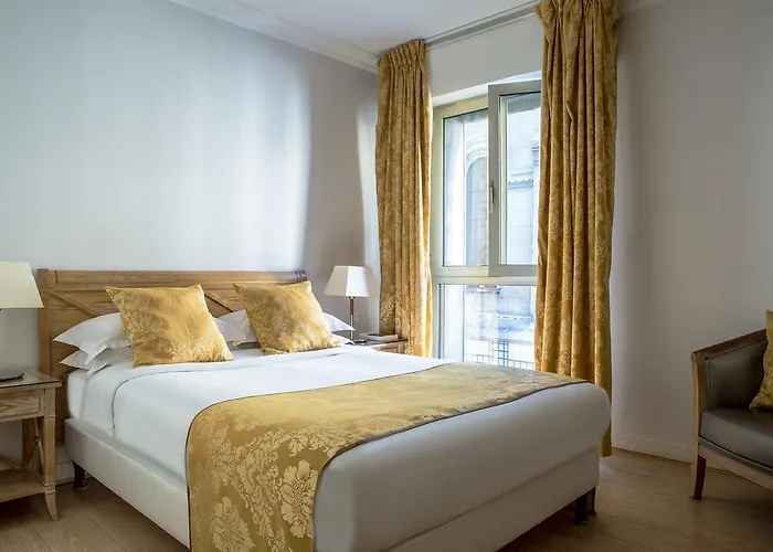 Royal Garden Champs-elysees