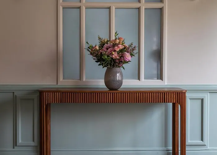 Hotel Royal Garden Champs-elysees 4*