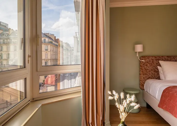 Royal Garden Champs-elysees