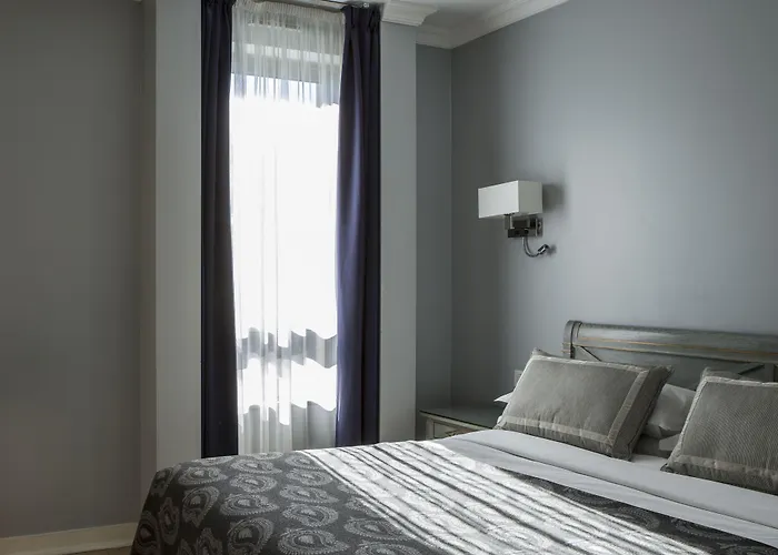 Royal Garden Champs-elysees Paryż