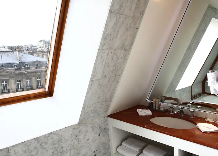 Royal Garden Champs-elysees Hotel Paryż