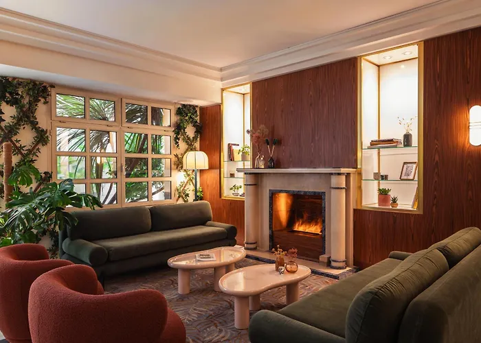 Royal Garden Champs-elysees 4*