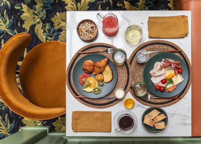 Royal Garden Champs-elysees