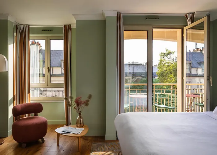 Royal Garden Champs-elysees