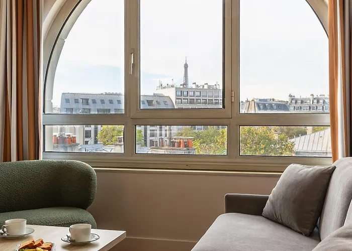 Royal Garden Champs-elysees Paryż