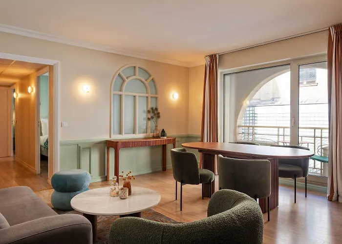 Hotel Royal Garden Champs-elysees Paryż