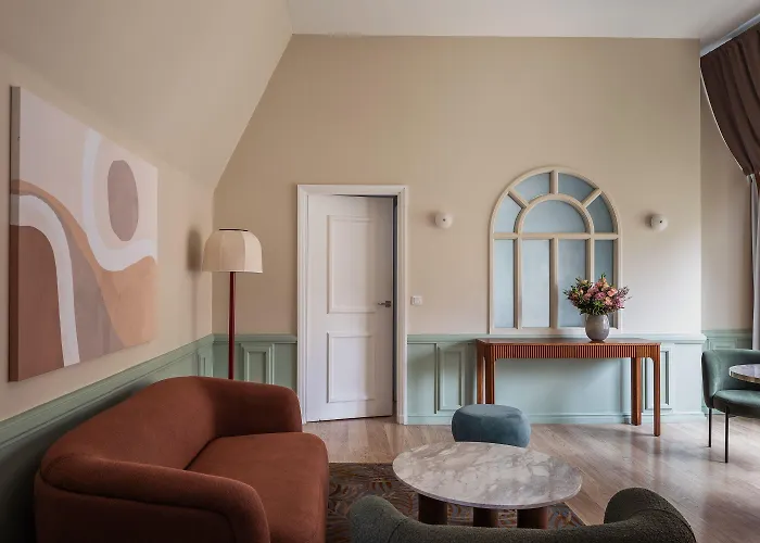 Royal Garden Champs-elysees 4*