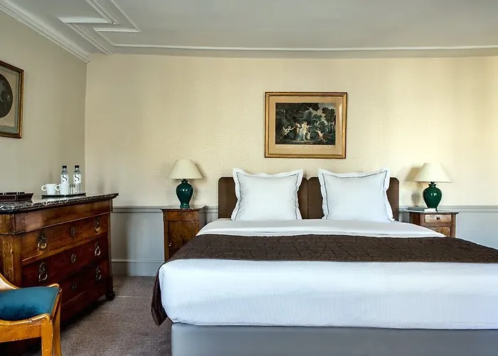 Hotel Royal Garden Champs-elysees