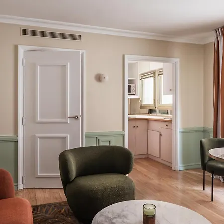 Royal Garden Champs-elysees 4* باريس
