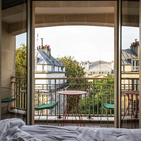 فندق Royal Garden Champs-elysees 4*