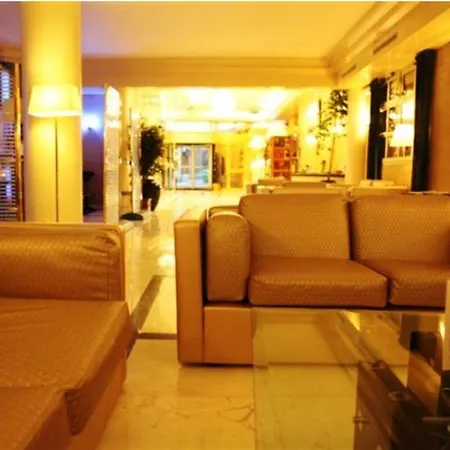 فندق Royal Garden Champs-elysees 4*