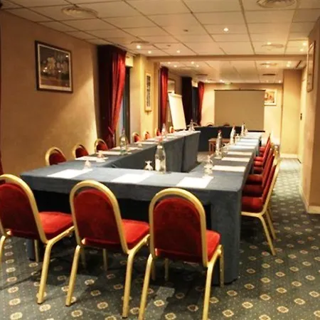 Royal Garden Champs-elysees 4* باريس