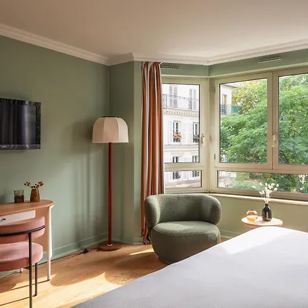 Royal Garden Champs-elysees Paris