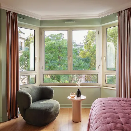 Royal Garden Champs-elysees Paris