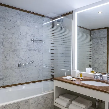 Royal Garden Champs-elysees 4*