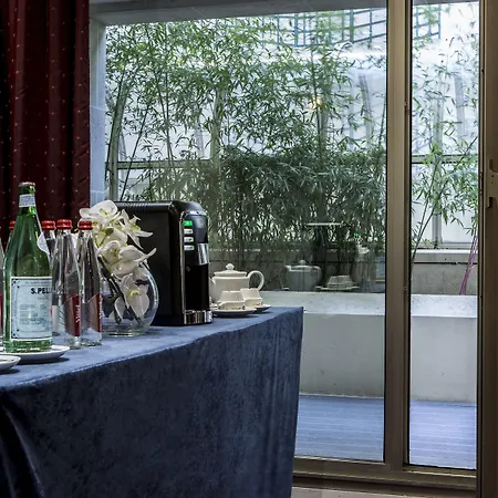 Royal Garden Champs-elysees 4* Paris