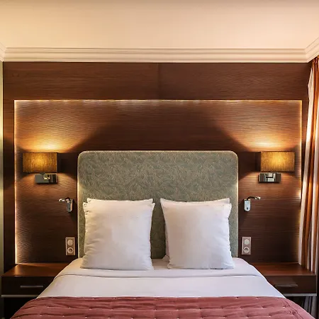 Royal Garden Champs-elysees 4* Paris