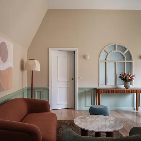 Royal Garden Champs-elysees 4*